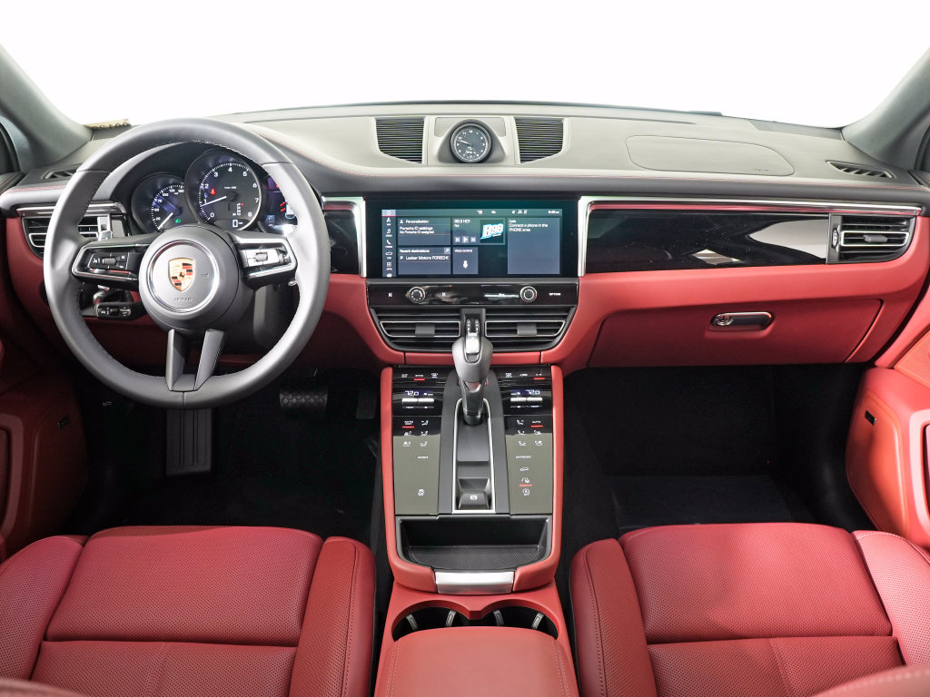 Certified 2026 Porsche Macan AWD/4WD image 20