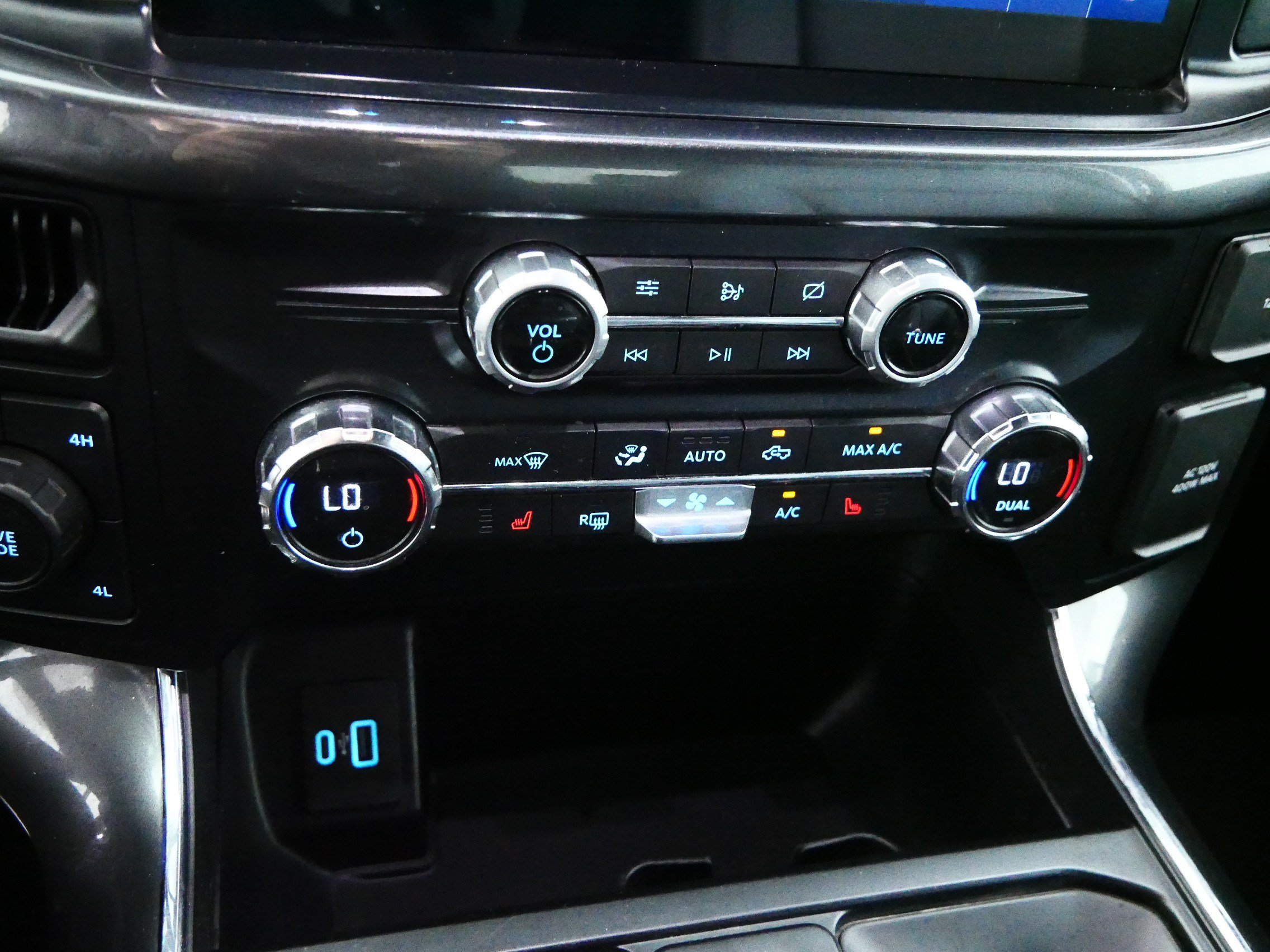 Used 2021 Ford F150 XLT w/ Equipment Group 302A High AWD/4WD image 23
