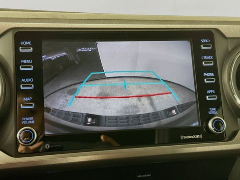 Used 2020 Toyota Tacoma SR5 RWD image 14