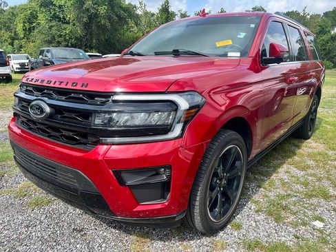 Used 2022 Ford Expedition Max Limited RWD image 2