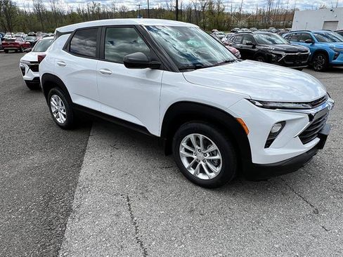 New 2026 Chevrolet TrailBlazer LS w/ LS Convenience Package FWD image 8