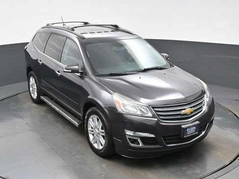 Used 2015 Chevrolet Traverse LT w/ Style and Technology Package image 40