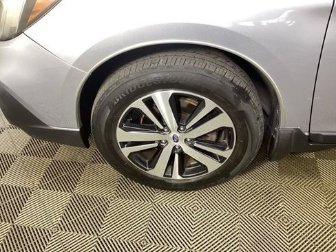 Used 2019 Subaru Outback 2.5i Limited w/ Popular Package #2 image 8