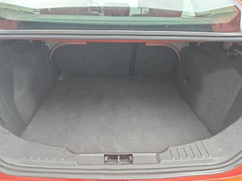 Used 2018 Ford Focus SE w/ SE Appearance Package image 12