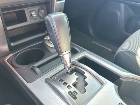 Used 2015 Toyota 4Runner SR5 image 31