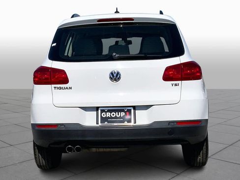 Used 2016 Volkswagen Tiguan S image 5