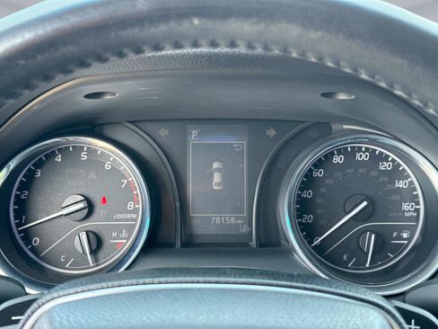 Used 2019 Toyota Camry SE image 28