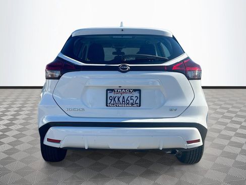 Used 2024 Nissan Kicks SV image 6