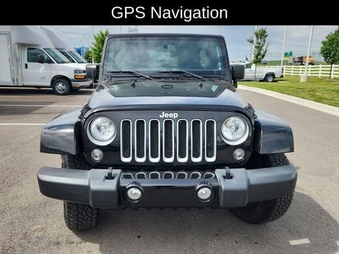 Used 2018 Jeep Wrangler Unlimited Sahara AWD/4WD image 2