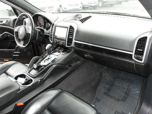 Used 2013 Porsche Cayenne image 13