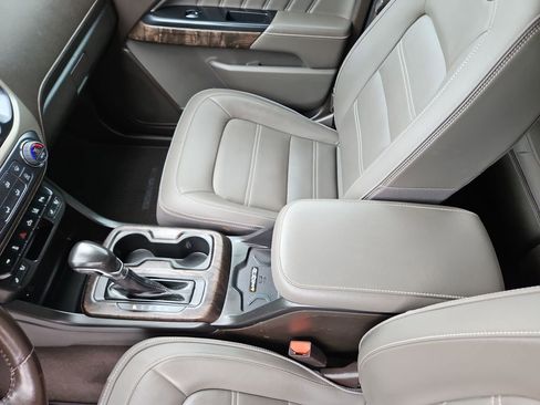 Used 2022 GMC Canyon Denali image 25