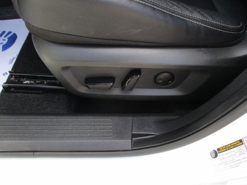 Used 2021 Nissan Rogue SL image 11