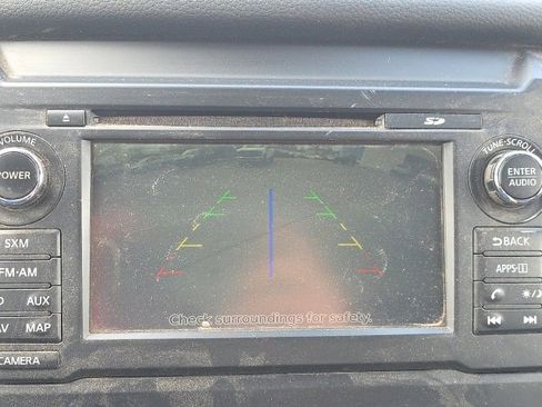 Used 2018 Nissan Titan SV w/ SV Convenience Package image 20