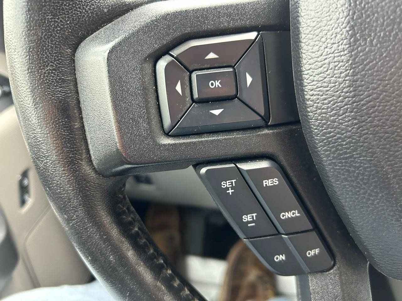 Used 2019 Ford F150 XLT w/ Equipment Group 302A Luxury AWD/4WD image 17