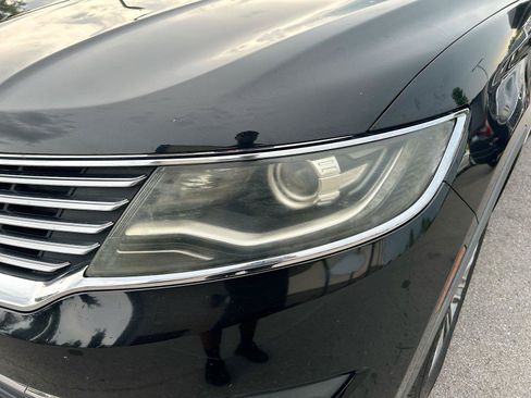 Used 2017 Lincoln MKX Reserve w/ Lincoln MKX Climate Package FWD image 10