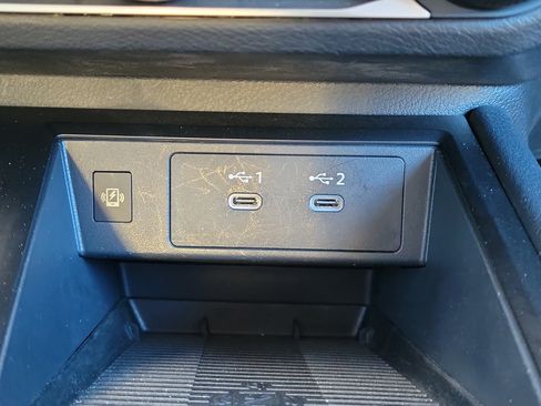 Certified 2025 Nissan Kicks SV w/ Charging Package FWD image 27