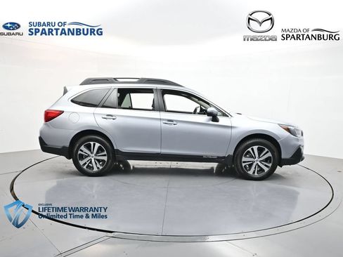 Used 2019 Subaru Outback 3.6R Limited w/ Popular Package #2 AWD/4WD image 9