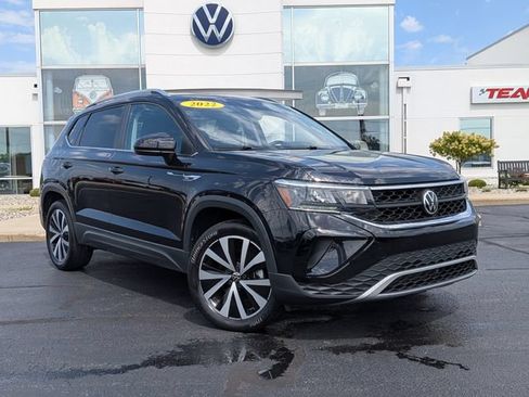 Used 2022 Volkswagen Taos SE AWD/4WD image 1