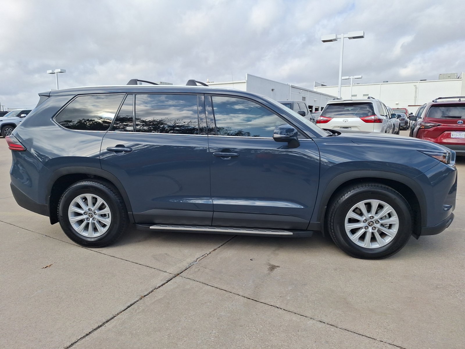 Used 2026 Toyota Grand Highlander FWD image 7