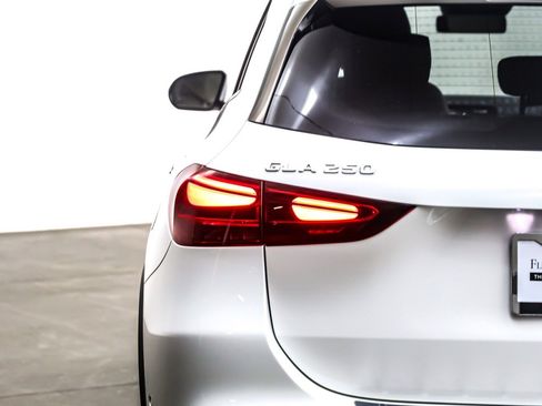 Certified 2024 Mercedes-Benz GLA 250 image 17