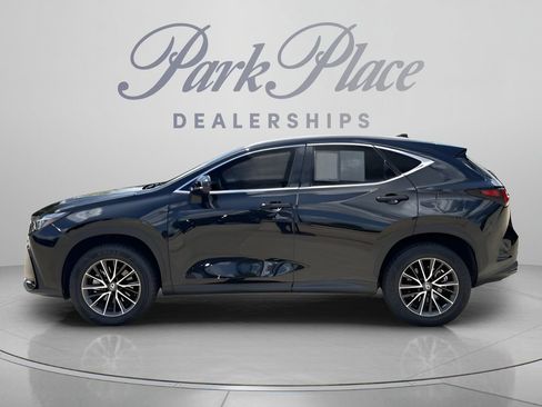 Used 2024 Lexus NX 250 FWD image 2