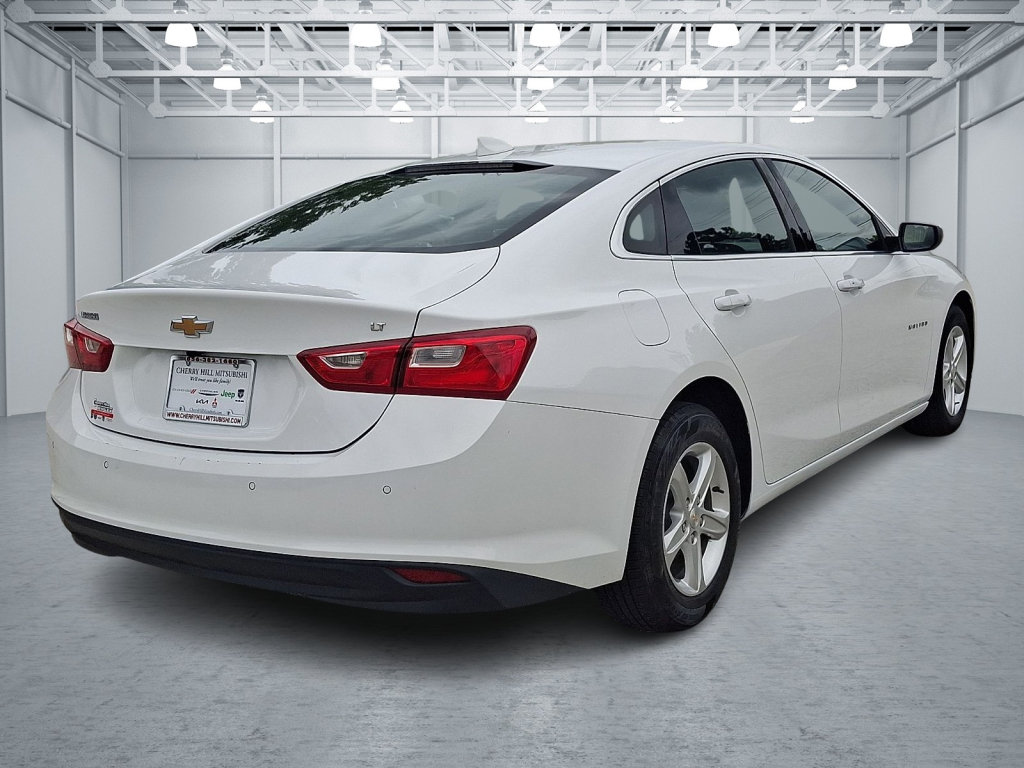 Used 2024 Chevrolet Malibu LT FWD image 5