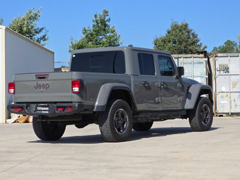 Used 2023 Jeep Gladiator Rubicon w/ Cold Weather Group AWD/4WD image 5