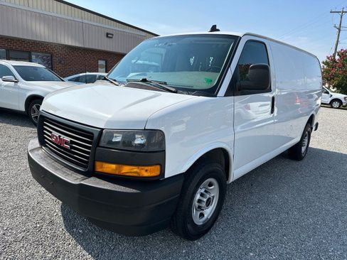 Used 2020 GMC Savana 2500 w/ Driver Convenience Package RWD image 2