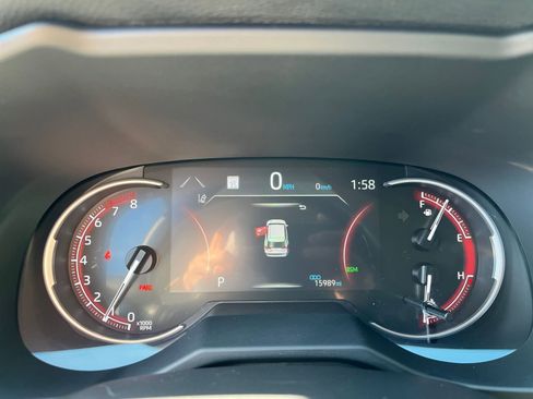 Used 2025 Toyota RAV4 XLE image 42