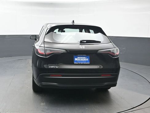 Certified 2024 Honda HR-V LX image 5