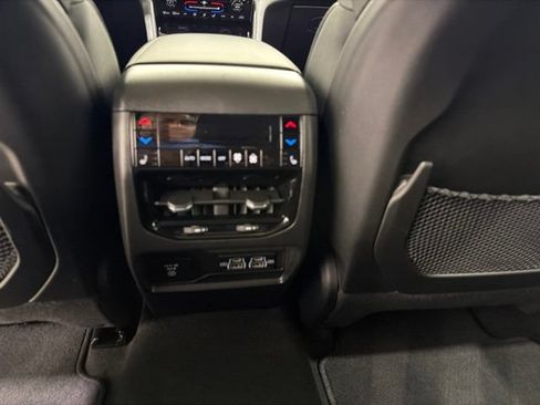 Used 2024 Jeep Grand Cherokee Overland w/ Adv Protech Group III AWD/4WD image 24