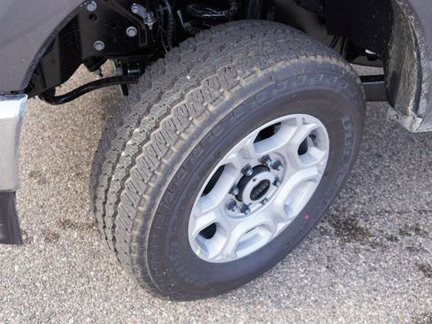 New 2026 Ford F350 XLT w/ XLT Premium Package image 9