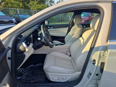 Used 2026 Genesis G70 2.5T image 11