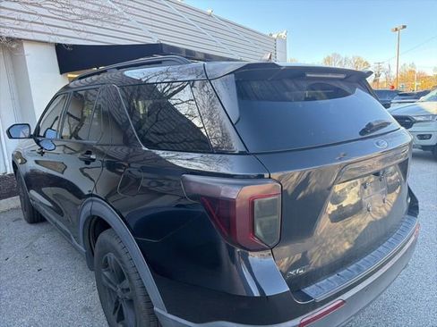 Used 2020 Ford Explorer XLT w/ Comfort Package image 17