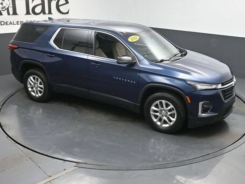 Used 2022 Chevrolet Traverse LS FWD image 40