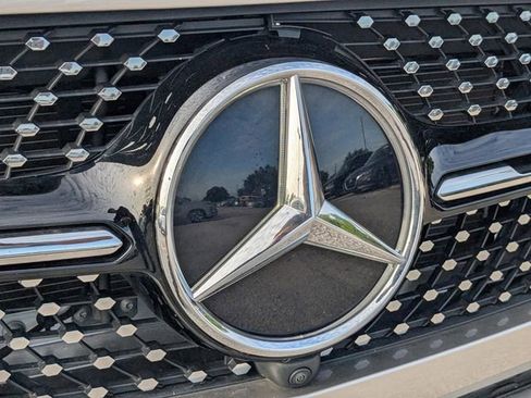 Used 2022 Mercedes-Benz GLC 300 image 36
