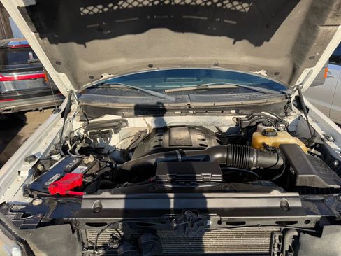 Used 2013 Ford F150 Platinum w/ Max Trailer Tow Pkg image 21