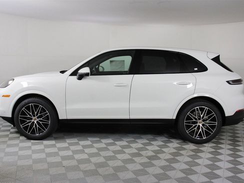 New 2026 Porsche Cayenne image 2