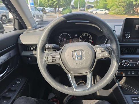 Used 2024 Honda CR-V EX image 14