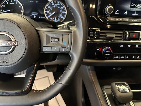 Used 2025 Nissan Pathfinder Rock Creek image 11