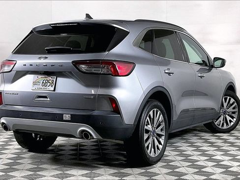 Used 2022 Ford Escape Titanium AWD/4WD image 10