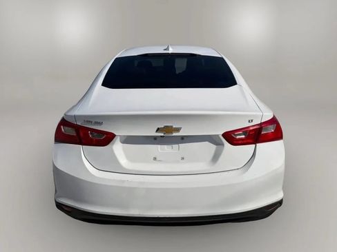 Used 2018 Chevrolet Malibu LT FWD image 6