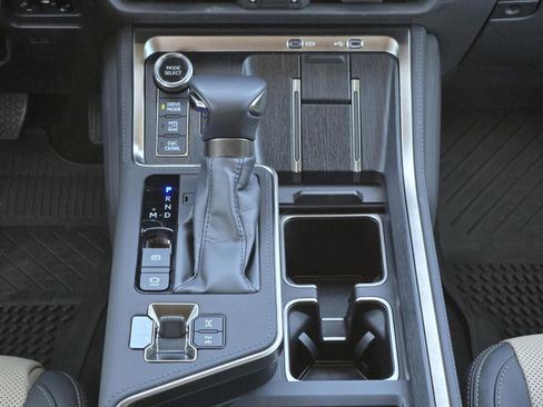 Certified 2024 Lexus GX 550 image 13