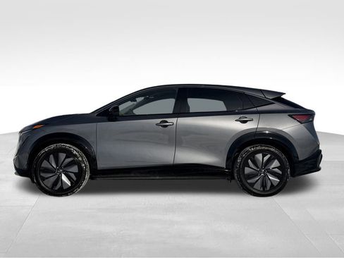 Used 2025 Nissan Ariya AWD image 5