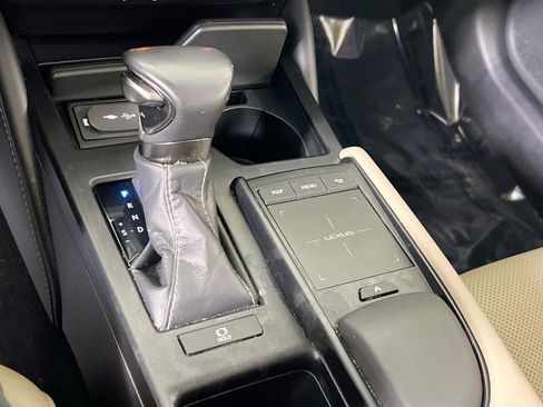 Used 2020 Lexus ES 350 w/ Premium Package image 17