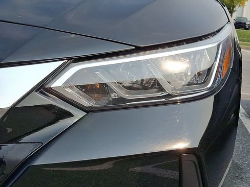 Used 2022 Nissan Sentra SV FWD image 8