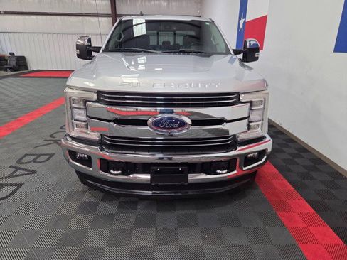 Used 2019 Ford F250 Lariat w/ Lariat Ultimate Package image 17