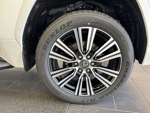 New 2026 Lexus LX 600 4WD w/ Luxury Package image 8