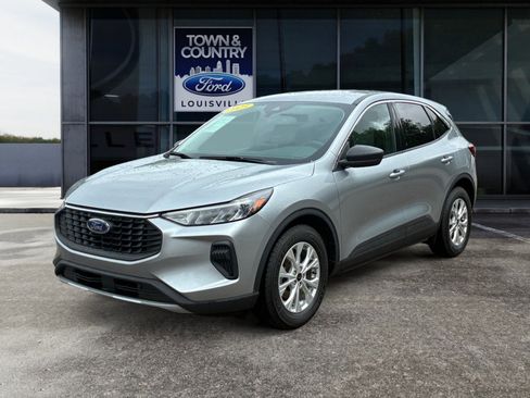 Used 2023 Ford Escape Active w/ Cold Weather Package FWD image 7