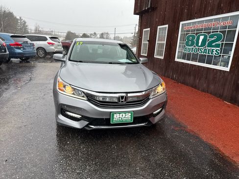 Used 2017 Honda Accord EX-L image 2
